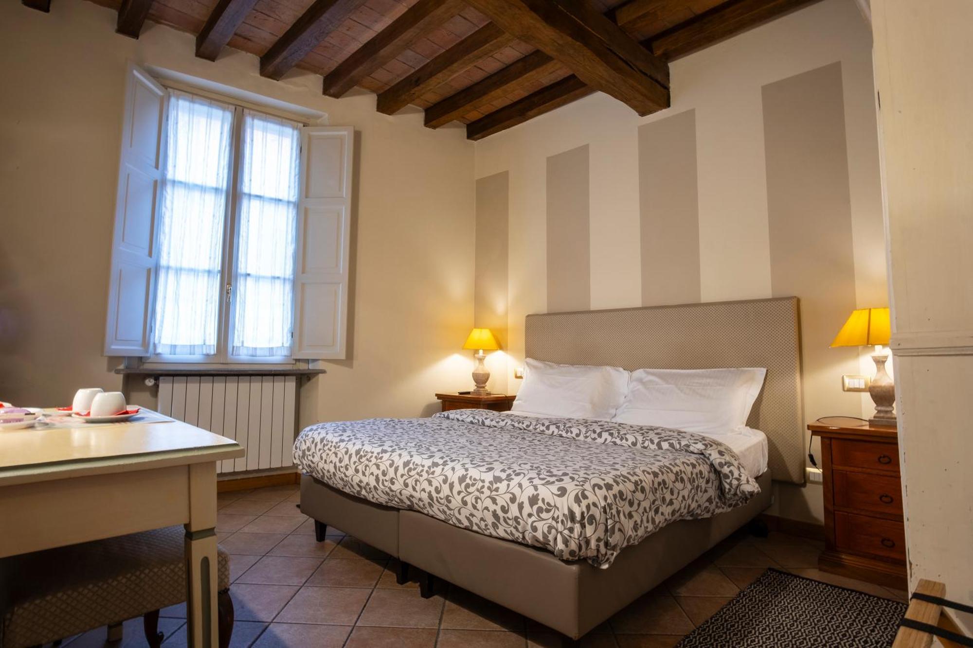 Il Cortiletto Hotel Piacenza Exterior photo
